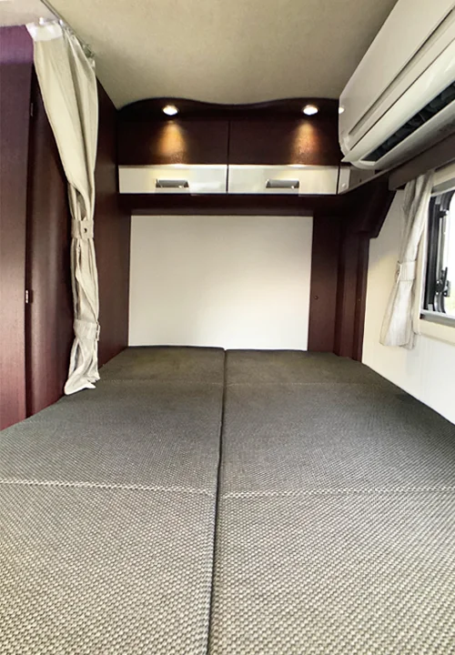 エアコン付きリアベッド